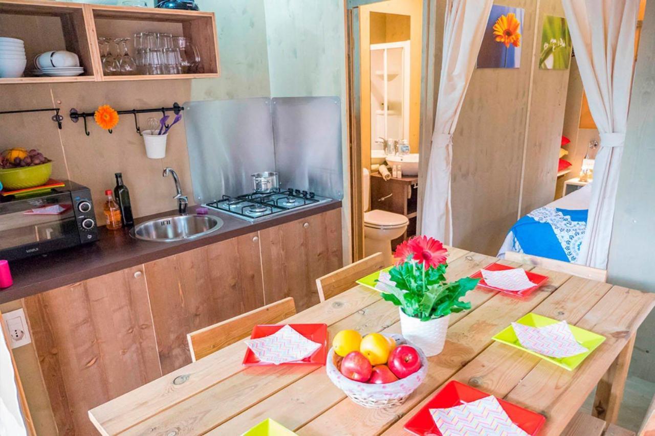 Vacanceselect Premium Lodge Polari โรวีน ภายนอก รูปภาพ