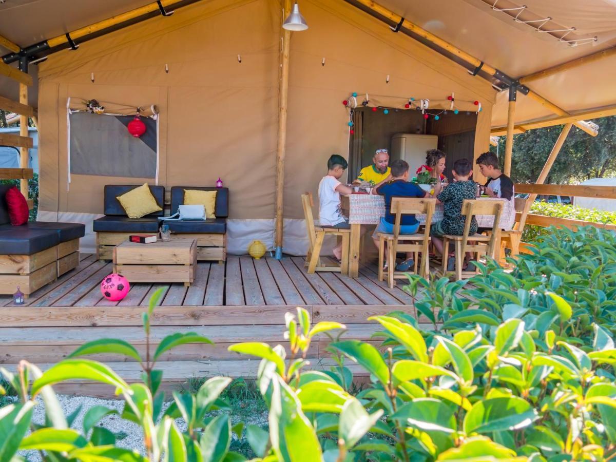 Vacanceselect Premium Lodge Polari โรวีน ภายนอก รูปภาพ