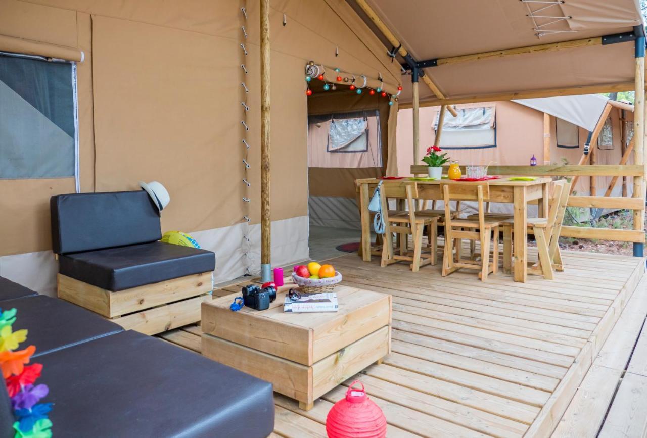 Vacanceselect Premium Lodge Polari โรวีน ภายนอก รูปภาพ